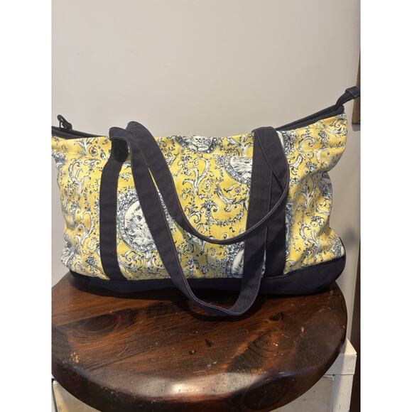 Victorian Style Toile Cat Bag - Picture 2 of 10